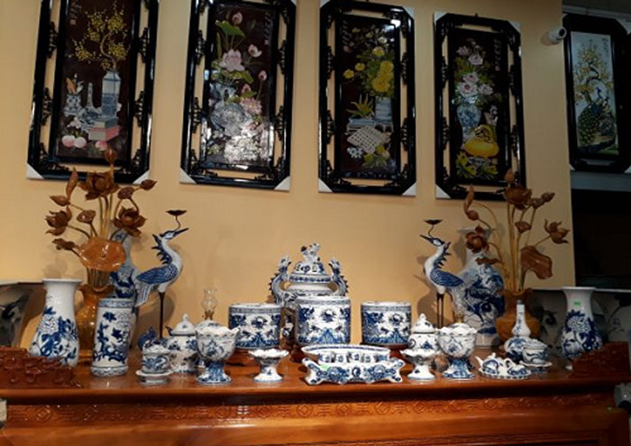 Chuyển nhà có nên mang theo bát hương