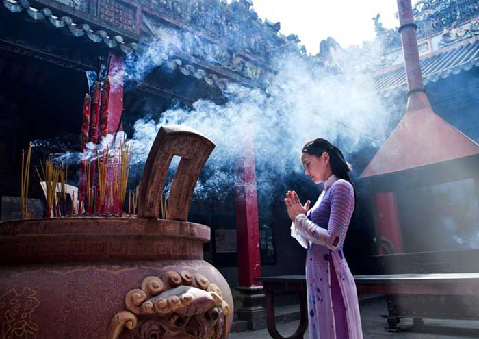 Cúng chuyển văn phòng mới 2019