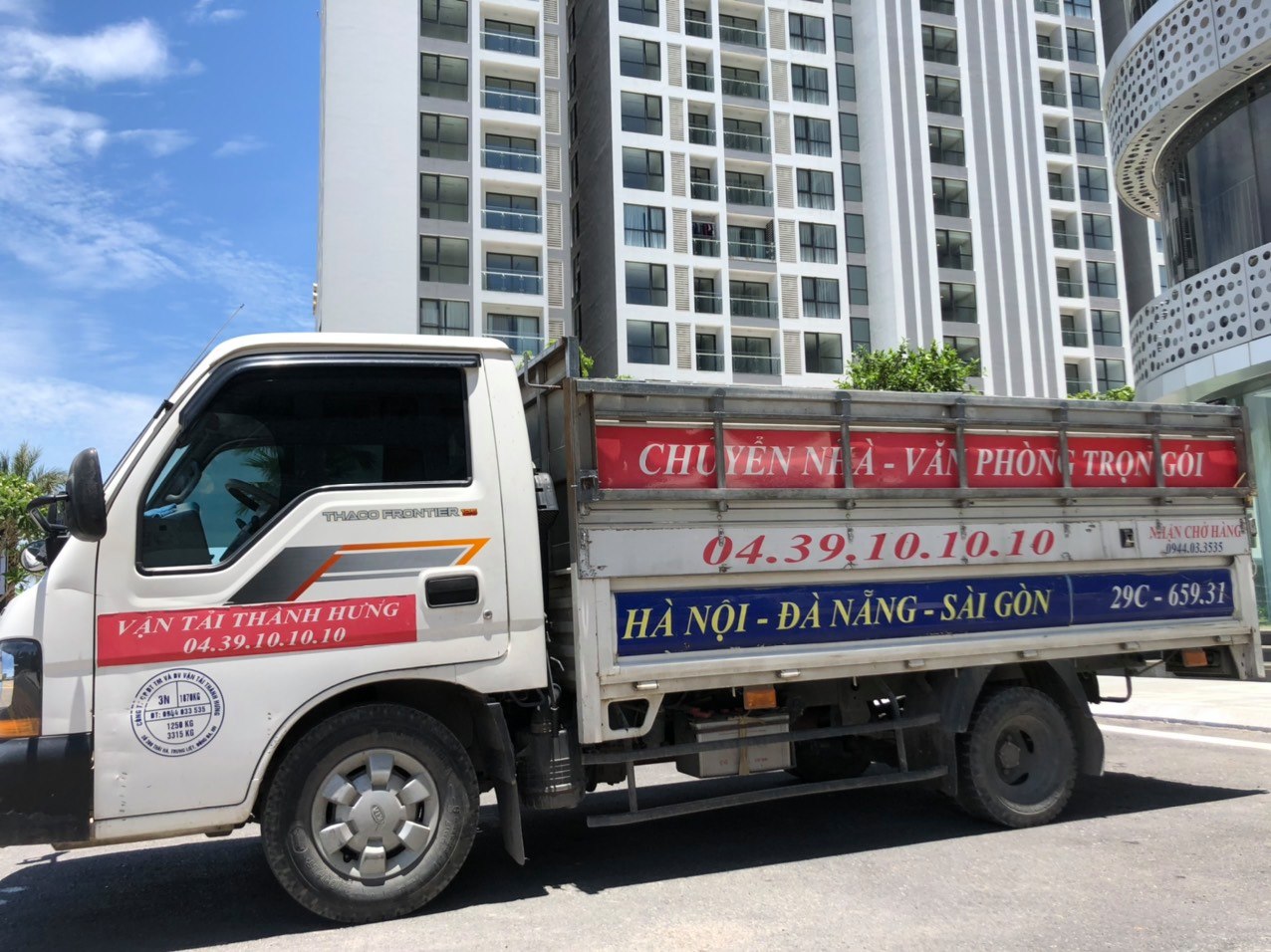 xe cắt nóc xuống hầm